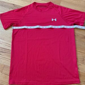 Under Armour Men's Bright Red Short Sleeve Tee